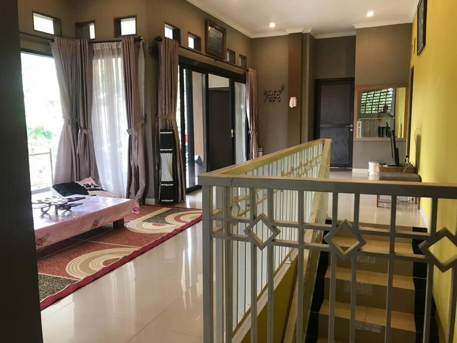 Villa Naumi Bandung Exterior foto